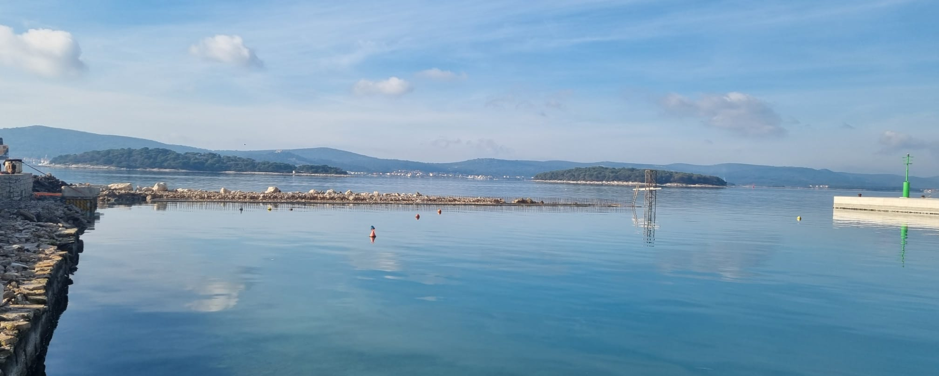 Radovi na sanacija lukobrana u luci Biograd na Moru 